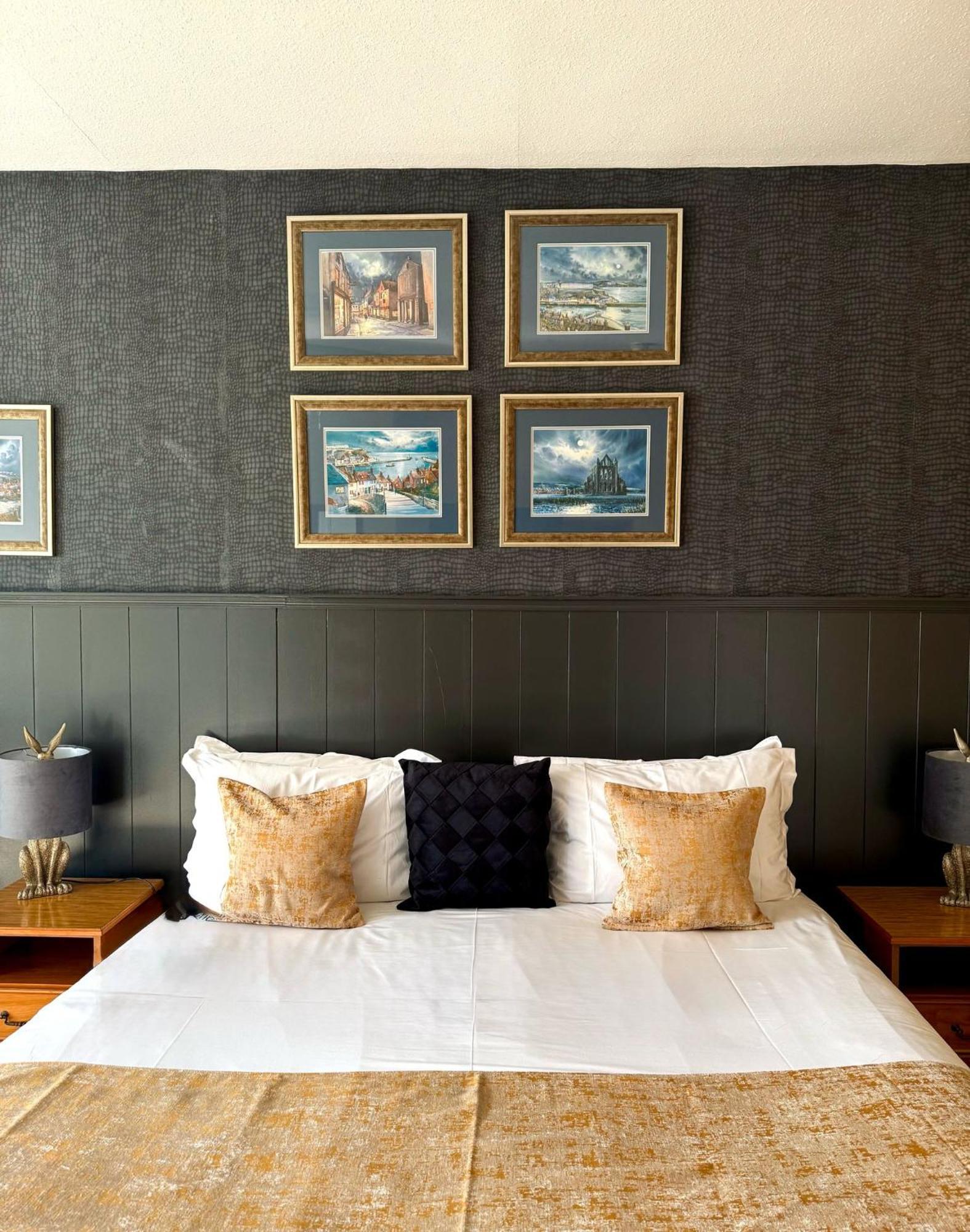 The White House Inn - Уитби Экстерьер фото