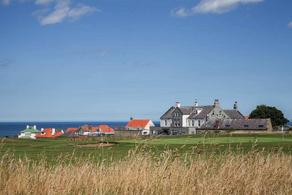 The White House Inn - Уитби Экстерьер фото