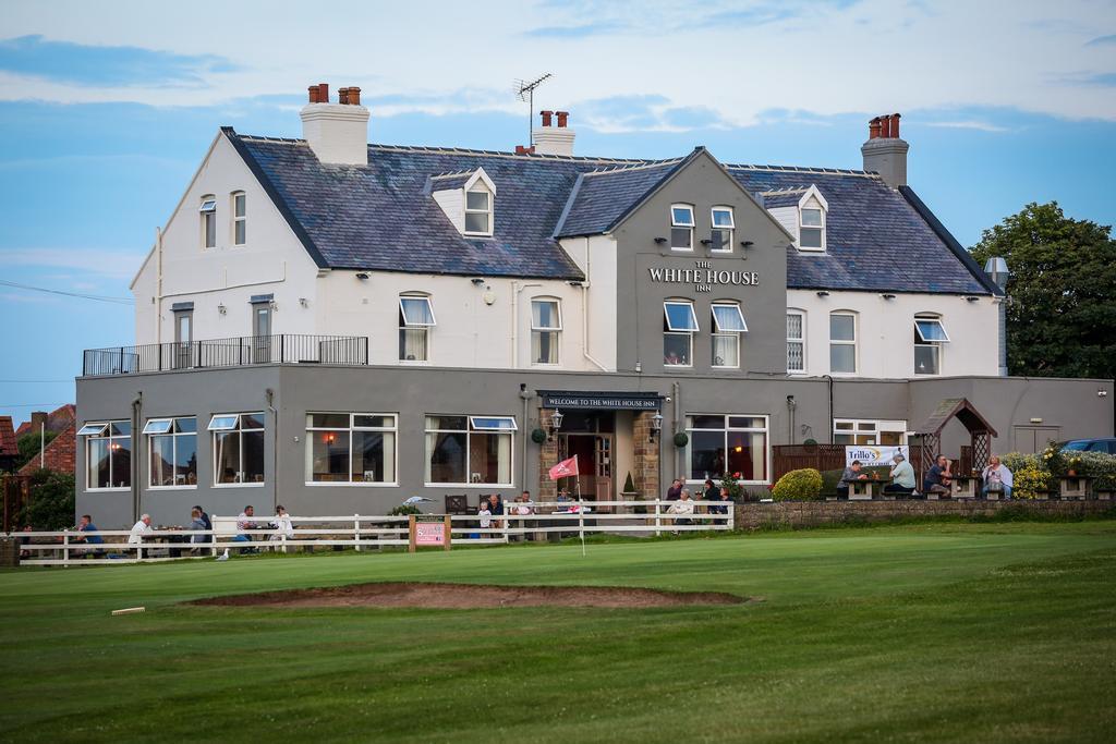 The White House Inn - Уитби Экстерьер фото